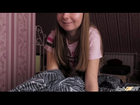 ❤️ Blondi imee hänen BFF:nsä syvälle ja saa spermaa suuhunsa Laadukas porno at fi.porn-impact.ru